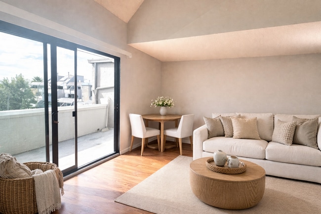 property at 3 Embarcadero W