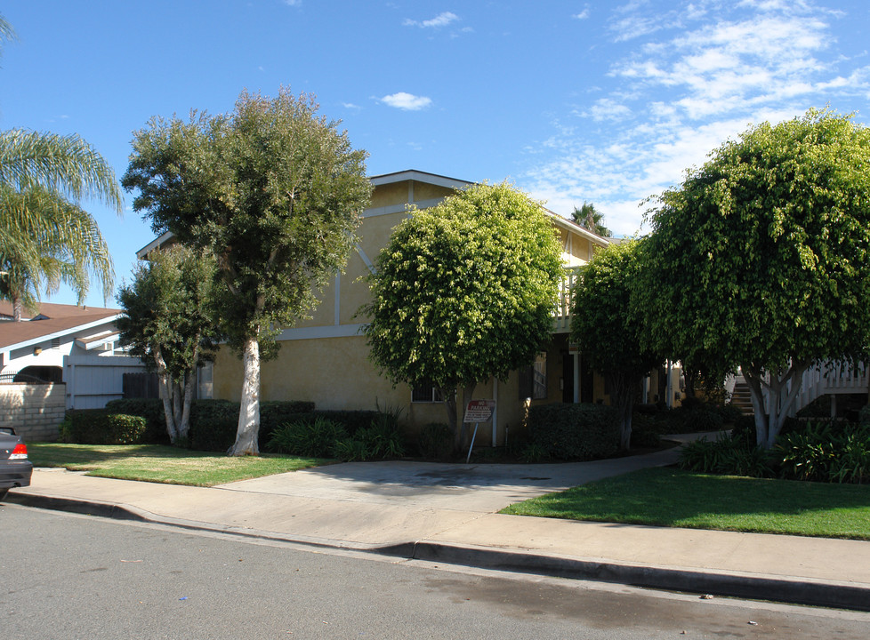 Cypress Townhouses in Imperial Beach, CA - Building Photo