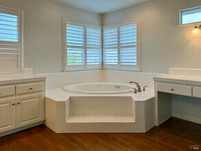 1876 Heritage Way in Yountville, CA - Building Photo - Building Photo