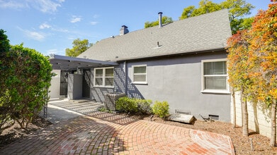 3936 S Victoria Ave in Los Angeles, CA - Building Photo - Building Photo