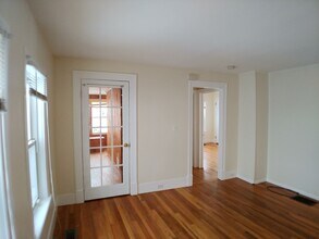 87 Russell St in Marlborough, MA - Building Photo - Building Photo