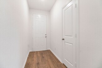 416 Magnolia Ln in Richwood, TX - Building Photo - Building Photo