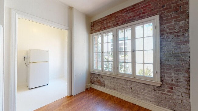 property at 21 Westminster Ave