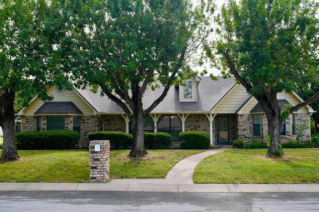 405 S Denton Ave in Justin, TX - Building Photo