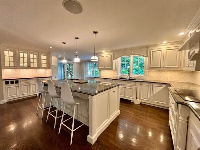 81 Hampshire Rd in Wellesley, MA - Building Photo - Building Photo