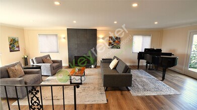 3848 Dixon Pl in San Diego, CA - Building Photo - Building Photo