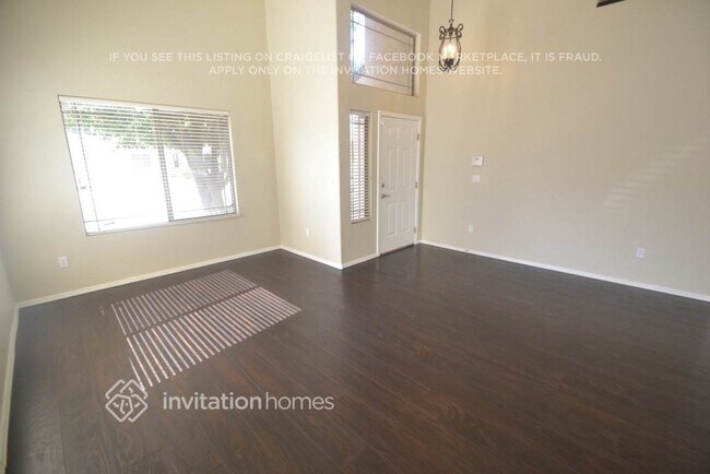 7447 W Trails Dr in Glendale, AZ - Building Photo - Building Photo