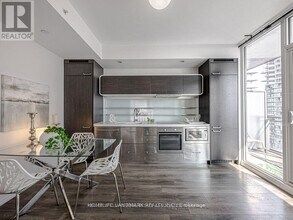 45-1845 Charles St E in Toronto, ON - Building Photo - Building Photo