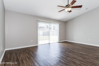 6639 Leslie Oaks Ln in Jacksonville, FL - Building Photo - Building Photo