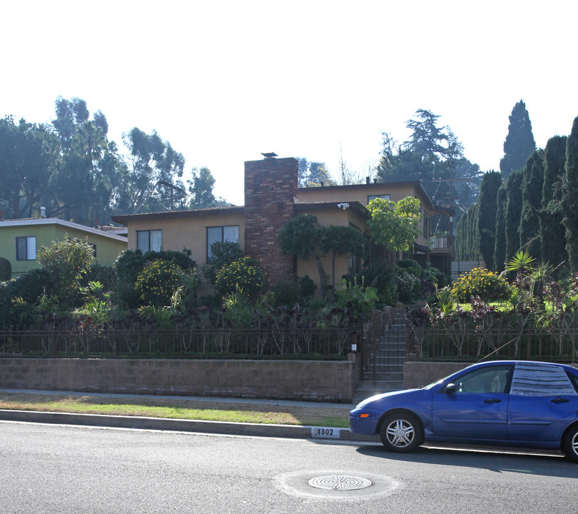 4802 Lincoln Ave in Los Angeles, CA - Building Photo