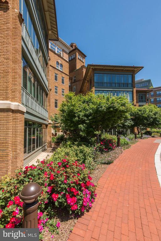 property at 2425 L St NW