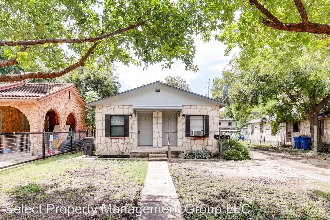 214 Benita St-Unit -Unit 1 in San Antonio, TX - Building Photo