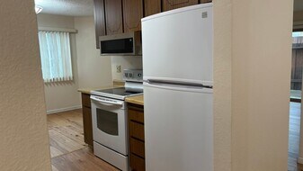 5035 Valley Crest Dr in Concord, CA - Building Photo