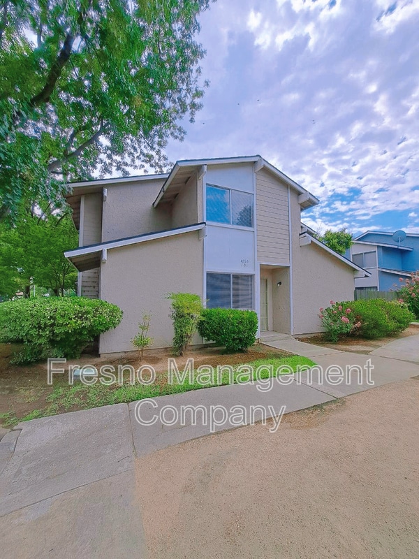 property at 4765 N Cedar Ave