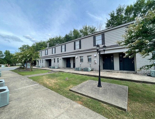4184 W 7th St in Little Rock, AR - Building Photo - Building Photo