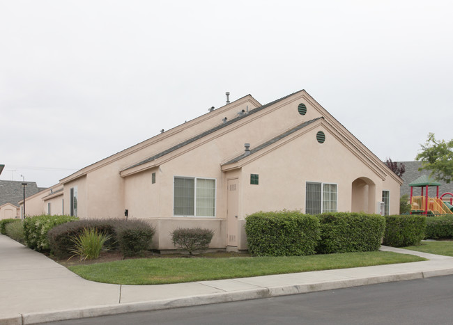 Casitas Del Sol in Livingston, CA - Building Photo - Building Photo