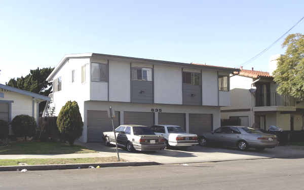 635 Coronado Ave in Long Beach, CA - Foto de edificio - Building Photo