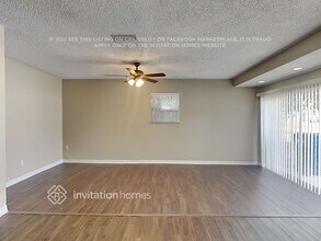 8380 Jacaranda Ave in Seminole, FL - Foto de edificio - Building Photo