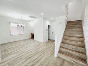 7445 Calzado Dr in Las Vegas, NV - Building Photo - Building Photo