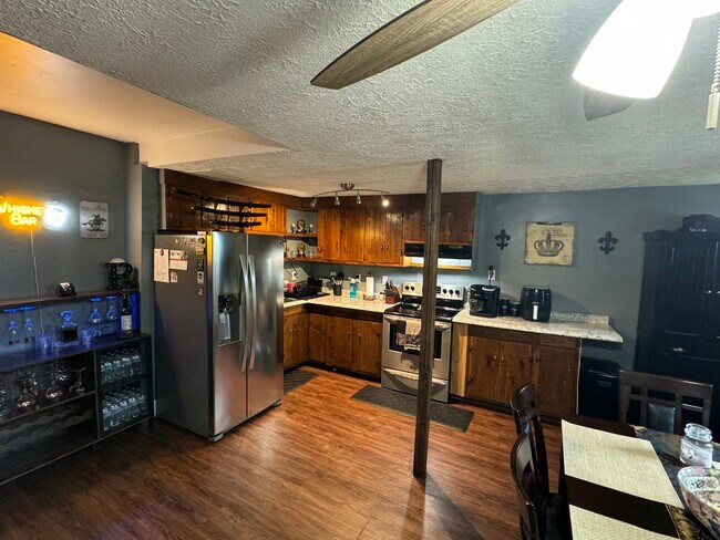 37 Dutton St in Manchester, NH - Building Photo - Building Photo