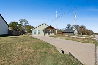 2604 San Gabriel Dr in Granbury, TX - Building Photo - Building Photo