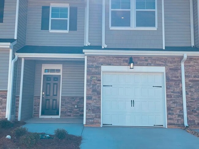 property at 1448 Amberview Ln