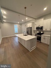 581 Jamestown Ave. in Philadelphia, PA - Building Photo - Building Photo