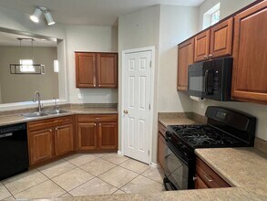 191 E Camino Del Abeto in Sahuarita, AZ - Building Photo - Building Photo