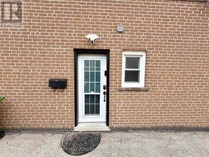 49 Howbert Dr in Toronto, ON - Building Photo - Building Photo