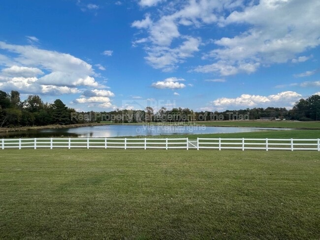 6660 Alamance County Line Rd in Liberty, NC - Building Photo - Building Photo