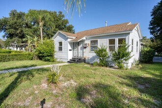 1255 Melrose Ave S in St. Petersburg, FL - Building Photo - Building Photo