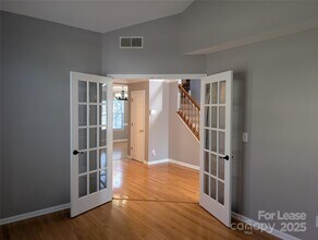 160 Stone Ridge Ln in Mooresville, NC - Foto de edificio - Building Photo