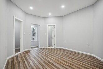 127 Randolph Ave, Unit Unit 2 in Jersey City, NJ - Building Photo - Building Photo