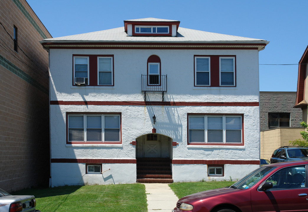 13 Nepperhan Ave in Elmsford, NY - Building Photo