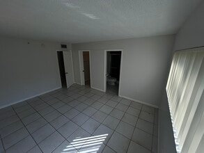 8650 SW 133rd Avenue Rd in Miami, FL - Building Photo - Building Photo