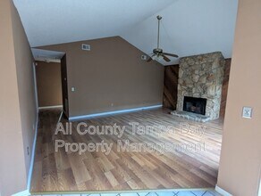 10914 Landon Ln in Tampa, FL - Building Photo - Building Photo