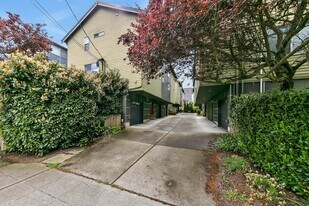4781 35th Ave S in Seattle, WA - Building Photo