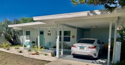 2472 Coronado Way in Dunedin, FL - Building Photo - Building Photo