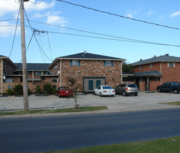 221 SW Esplanade Ave in Metairie, LA - Building Photo - Building Photo