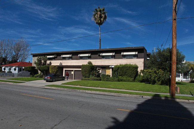 1021 W Clark Ave in Burbank, CA - Building Photo - Building Photo