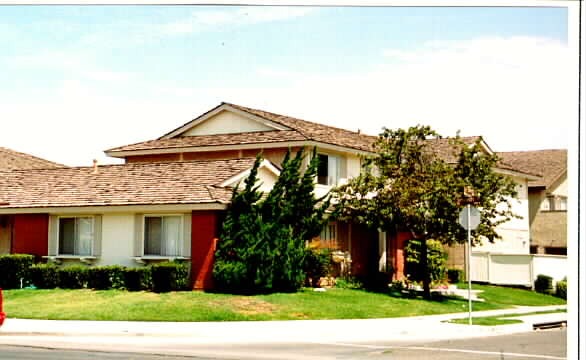 1301 W 7th St in Oxnard, CA - Foto de edificio - Building Photo