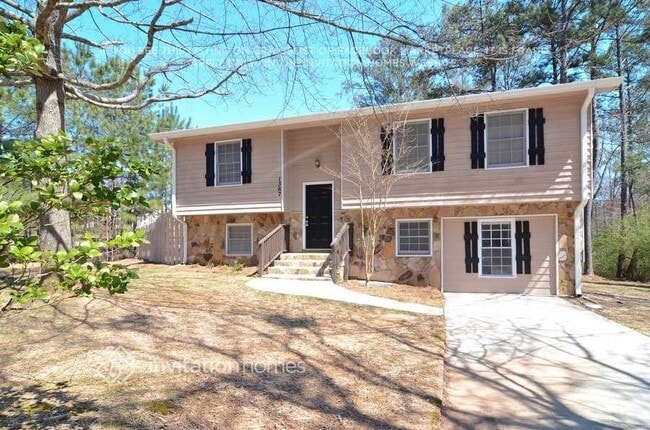 property at 1367 Classic Dr NE