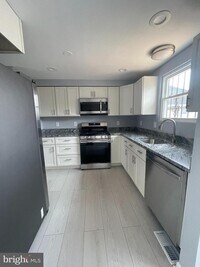 1507 Retreat St photo'