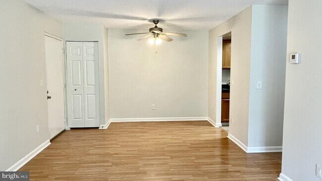 14905 Rydell Rd in Centreville, VA - Building Photo - Building Photo