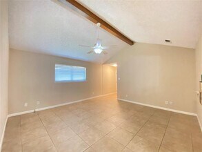 25 Tradewinds Dr in Galveston, TX - Building Photo - Building Photo