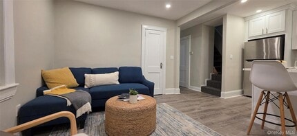 248-11 89th Ave in Queens, NY - Foto de edificio - Building Photo