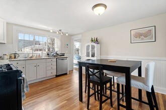 68 Pleasant St, Unit 2 in Cambridge, MA - Foto de edificio - Building Photo