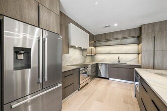 3600 S Lamar Blvd in Austin, TX - Foto de edificio - Building Photo