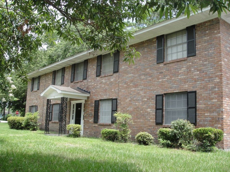 4416 Caroline Dr in Savannah, GA - Building Photo