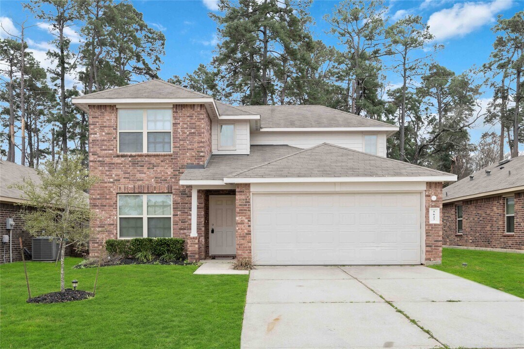5627 Rainflower Terrace Ln in Spring, TX - Foto de edificio